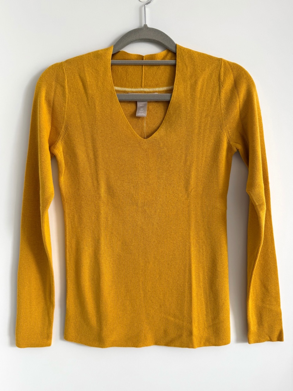 NWT Banana Republic Silk/Cotton Mustard V-Neck L/S Women’s Knit Top sz PXS